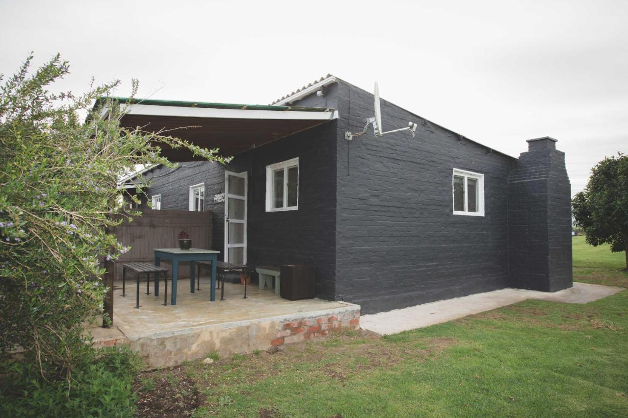 Beyond Urban Cottages สตอร์มริเวอร์ ภายนอก รูปภาพ